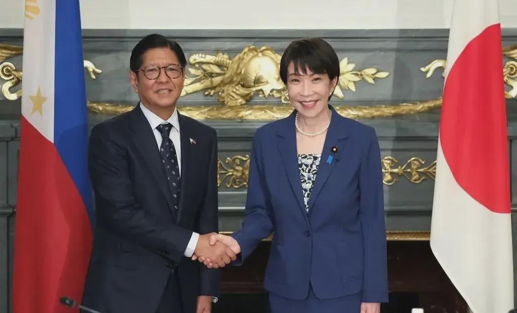 罗马诺：纽卡接近签下阿贾克斯18岁中场斯图尔，总价超2500万欧